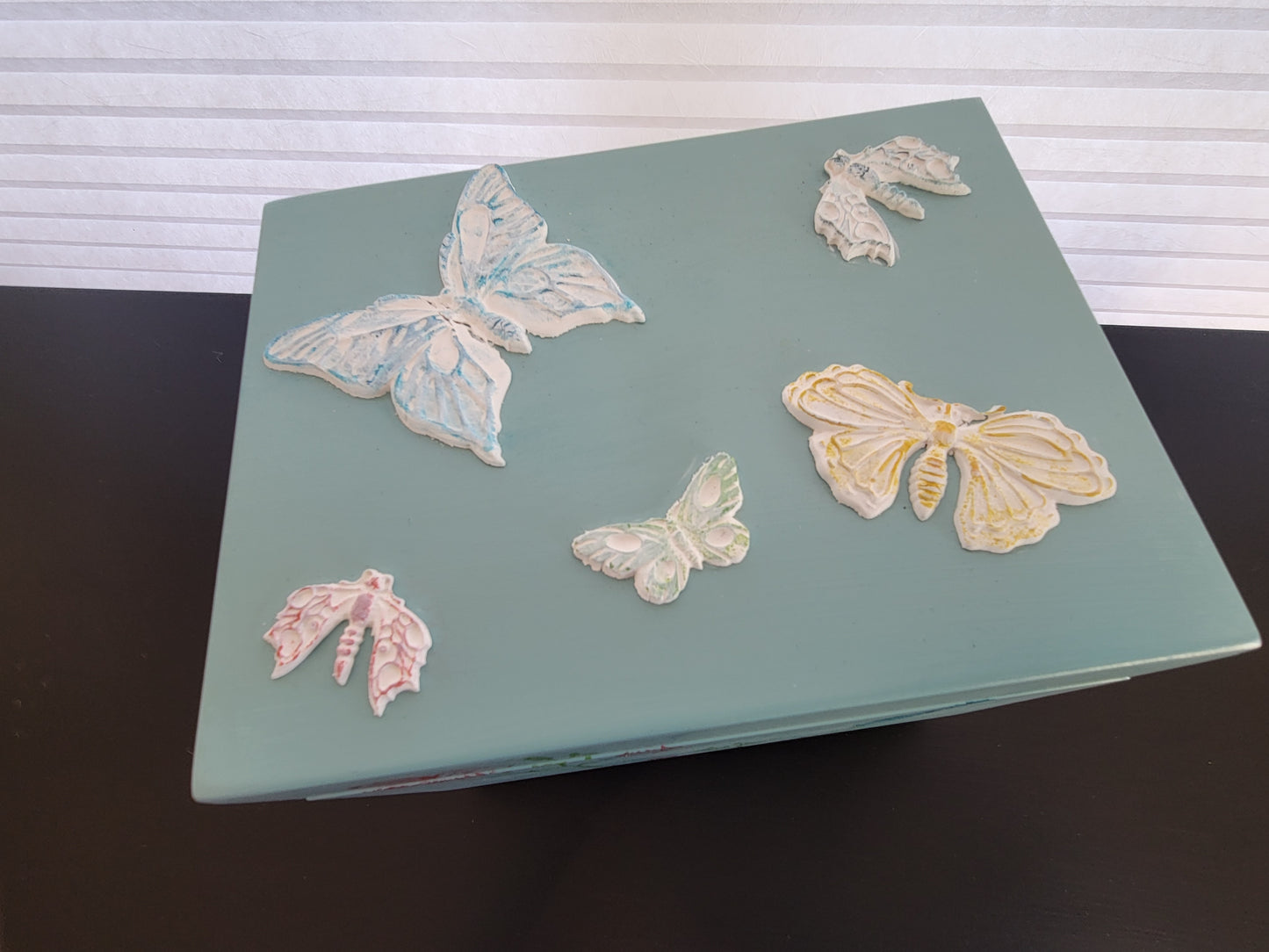 3D Butterflies & Wildflowers Keepsake Box