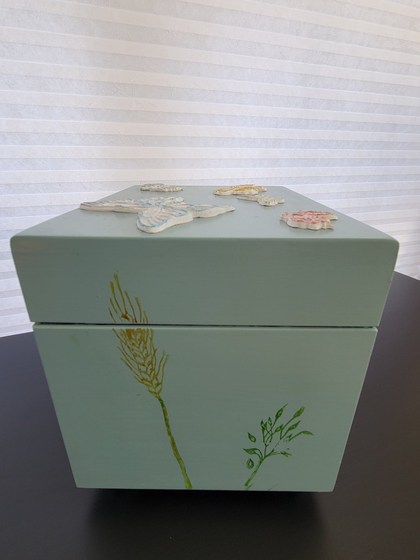 3D Butterflies & Wildflowers Keepsake Box